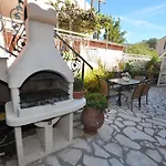 Makrades Apartman *